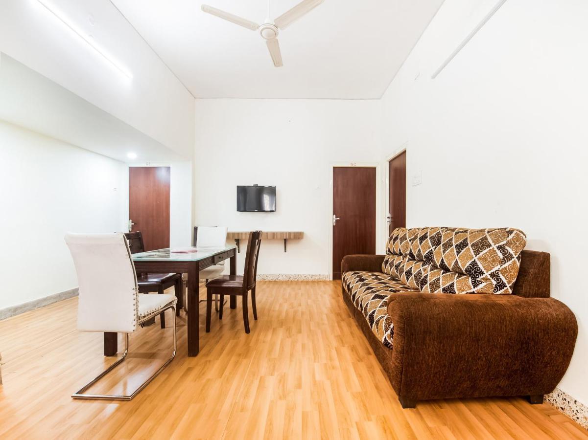 Oyo 76129 Rk Inn คุนตูร์ ภายนอก รูปภาพ